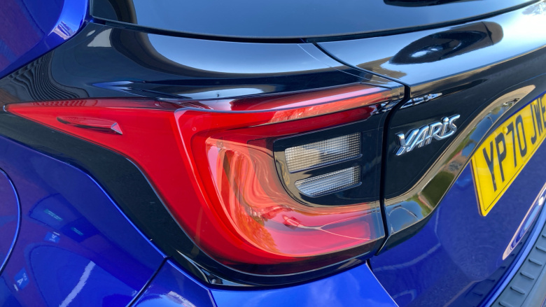 Toyota Yaris 1.5 Hybrid Design 5dr CVT Hybrid Hatchback